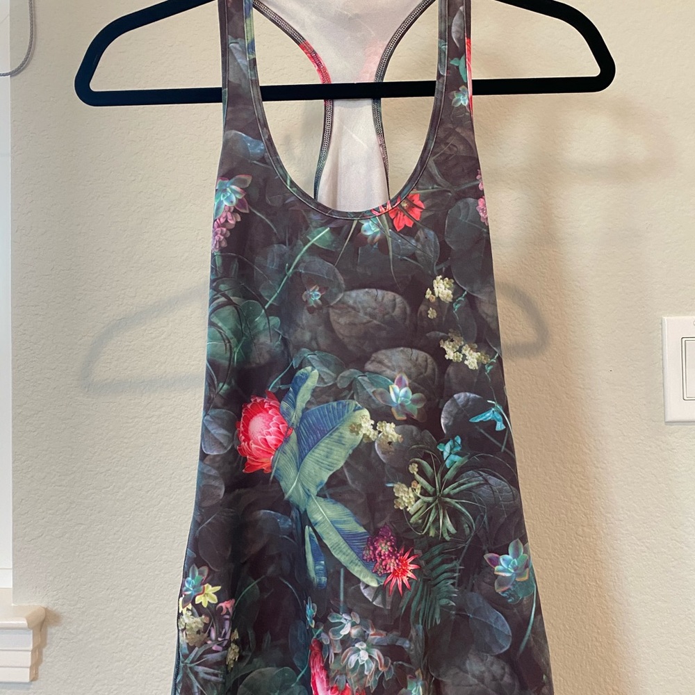 LULULEMON ATHLETICA Floral Racerback Tank Sz 6